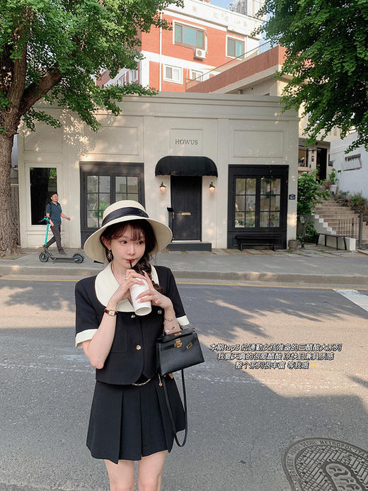 金蘑菇菇 招牌 都市感三醋酸系列/赫本黑色两件套装短袖西装裙子 商品图1