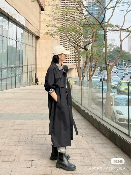 226-5自留 神秘优雅 小禾露珠系列 柔滑垂坠 自然防风雨 黑色立领风衣 商品图4