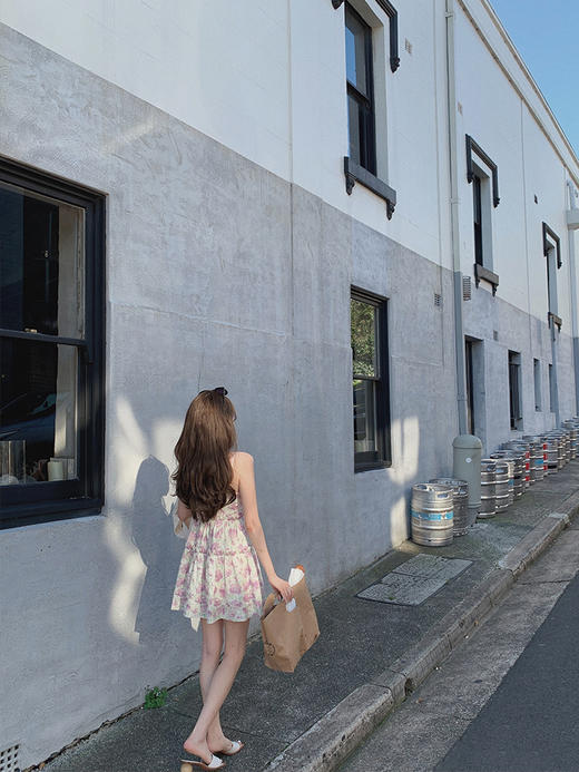 金蘑菇菇 爱意如晚霞 呼吸亚麻系列 / 法式温柔风碎花吊带连衣裙 商品图9