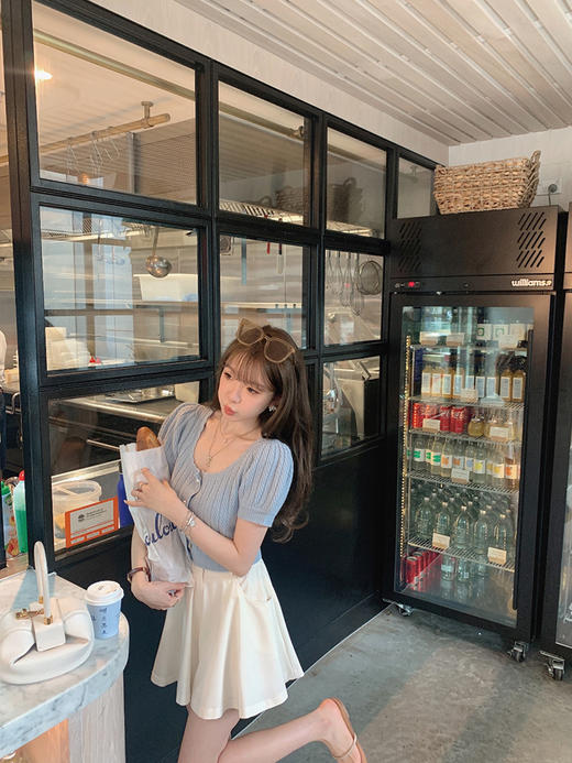 XS码 金蘑菇菇 雀跃 爱心小针织 /轻甜法式方领微宽松小短款针织上衣 商品图10