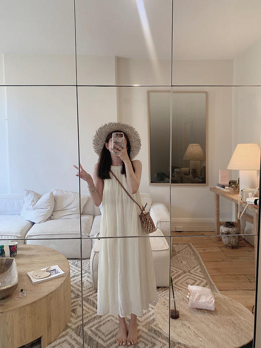 Floraison假日花期 / 挂脖无袖连衣裙约会渡假仙女裙 商品图1