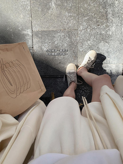 金蘑菇菇 傍晚去遛弯 / 慵懒宽松连帽卫衣外套休闲短裤运动风套装 商品图1