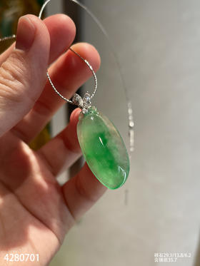 4280701，福瓜吊坠。具体价格微信咨询