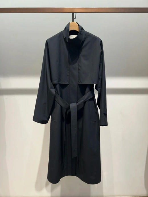 226-5自留 神秘优雅 小禾露珠系列 柔滑垂坠 自然防风雨 黑色立领风衣 商品图2