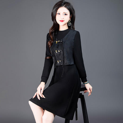 QYM-53408新中式假两件连衣裙黑色高腰长袖时尚气质优雅女装春装新款A字裙 商品图1