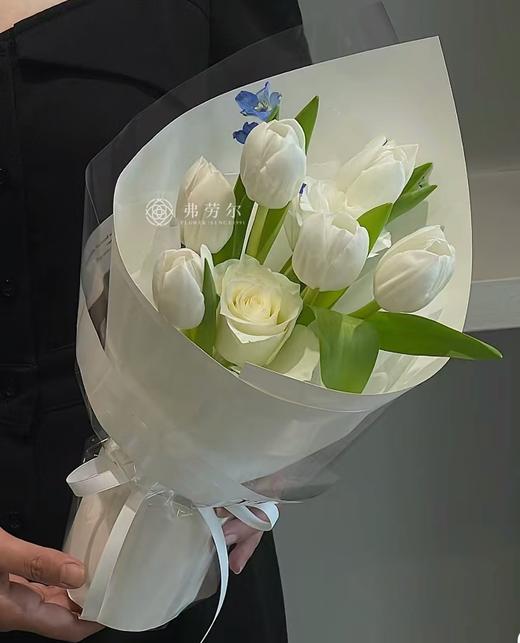 精致团单小花束 商品图1