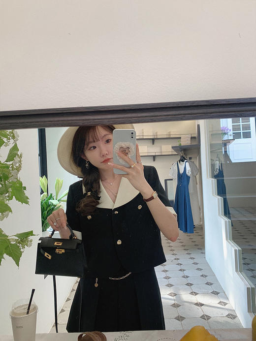 金蘑菇菇 招牌 都市感三醋酸系列/赫本黑色两件套装短袖西装裙子 商品图3