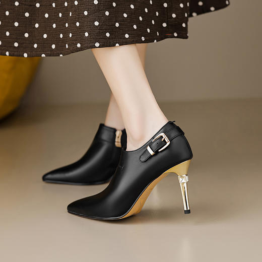 【预售5天】春季新款，性感百搭里外全真皮牛皮尖头金属跟高跟鞋FDME&FD8268 商品图10