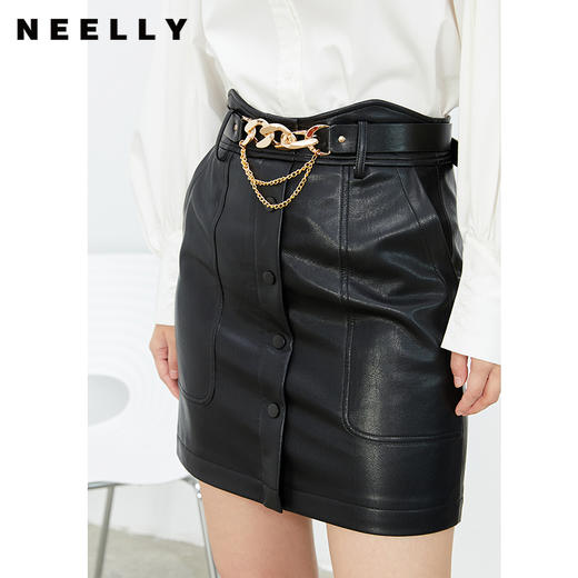 NEELLY纳俪商场同款春黑色高腰半身裙女腰带金属装饰包臀裙A字裙N22011E01016 商品图0