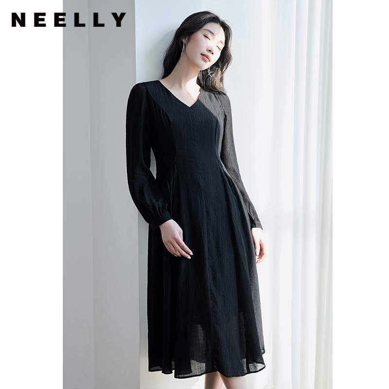NEELLY纳俪商场同款V领系带收腰连衣裙 肌理感百搭法式垂感中长裙N23084Y02201