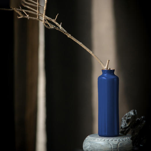 问鼎黛蓝君子瓶创意小号陶瓷花瓶插花器 中式复古桌面台面家居饰品摆件 商品图0