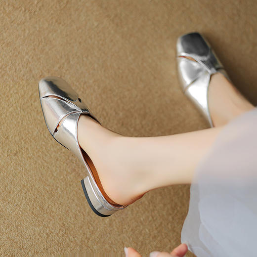 【预售5天】夏季新款，里外真皮亮面牛皮平头半拖SY&G-1220-1 商品图3