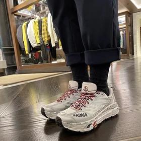 口碑渠道线！轻量户外休闲运动情侣慢跑鞋，超帅超舒服，联名液态银巨帅气！！