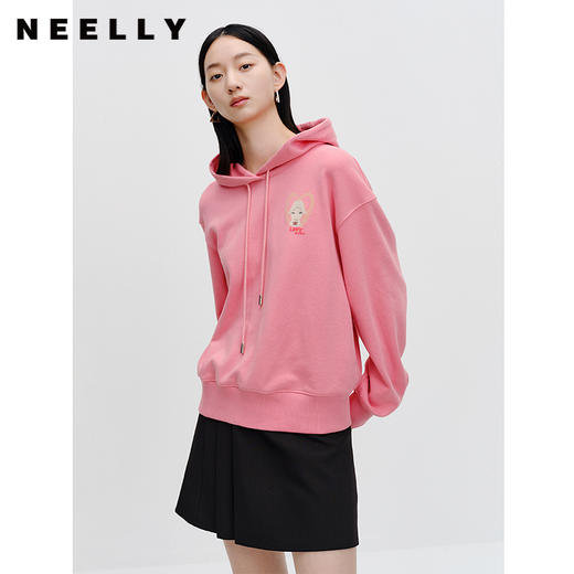 NEELLY纳俪商场同款粉色连帽卫衣秋季新款显瘦长袖休闲套头上衣女N23082J01110 商品图0