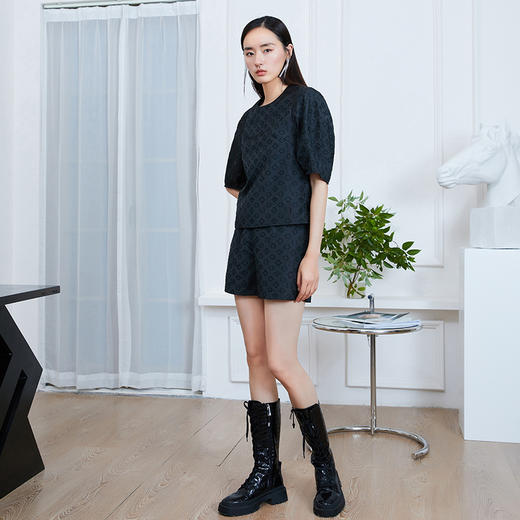 NEELLY纳俪商场同款圆领上衣+五分裤两件套盐系炸街老花暗纹套装N22074Z04401 商品图3