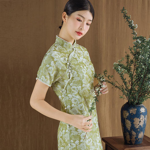 F220324珍珠边旗袍 商品图2