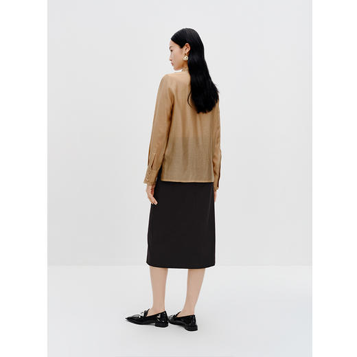 NEELLY纳俪商场同款天丝V领长袖衬衫女秋新品驼色小众设计感上衣N24024B04551 商品图3