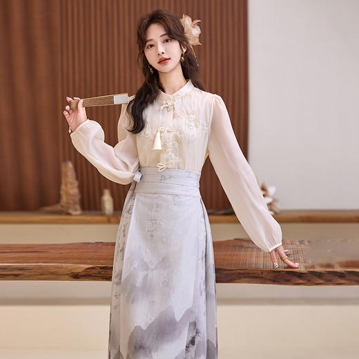 春夏季新款，民族风绣花衬衫+古典长裙两件套HR-BLKE9907 商品图1