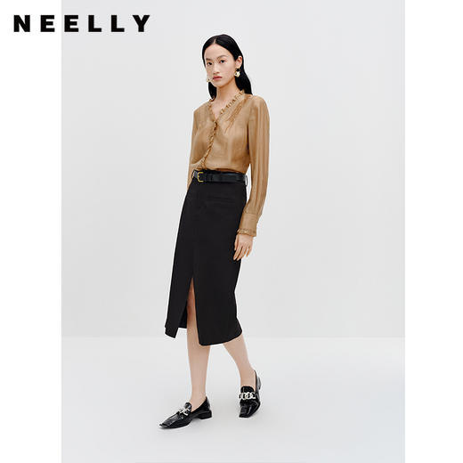 NEELLY纳俪商场同款天丝V领长袖衬衫女秋新品驼色小众设计感上衣N24024B04551 商品图1