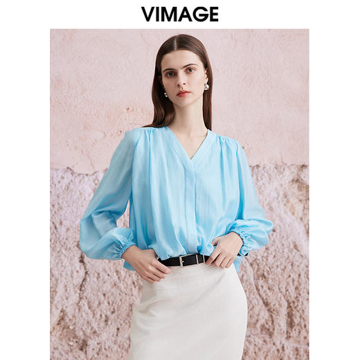 VIMAGE纬漫纪春季新款V领显瘦简约舒适上衣V2109705 商品图0