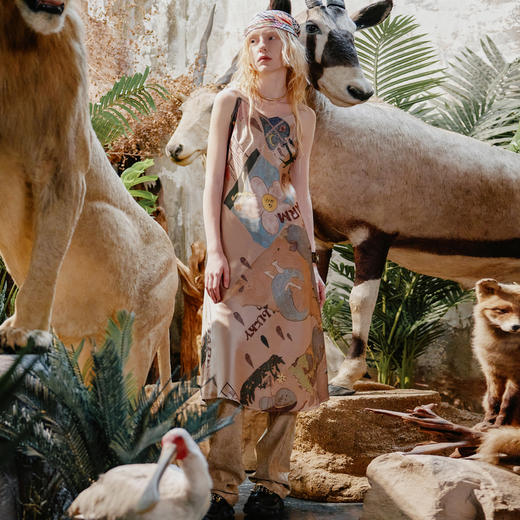 谜底吊带连衣裙2024春新款性感风花色修身亲肤长裙无袖241ML0147 商品图0