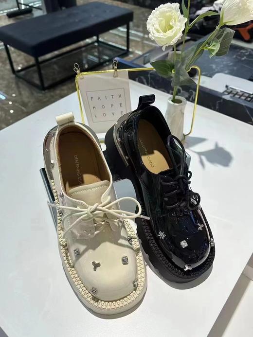 DC2024新款漆皮水钻系带低帮鞋圆头松糕底乐福鞋英伦风韩版女鞋 商品图1
