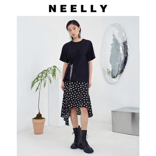 NEELLY纳俪商场同款基础圆领小众金属链条设计感抽绳褶皱短袖T恤N23044T04584 商品图2
