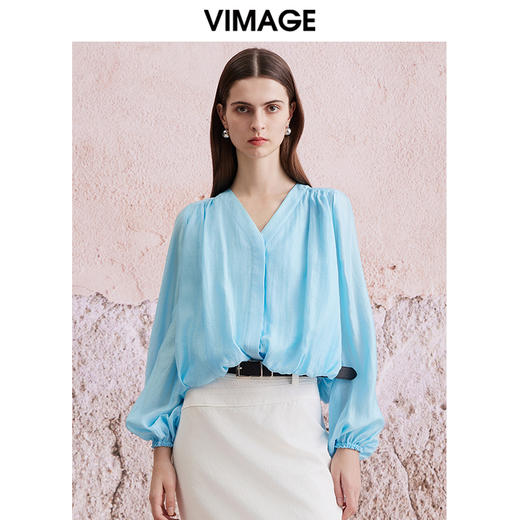VIMAGE纬漫纪春季新款V领显瘦简约舒适上衣V2109705 商品图3