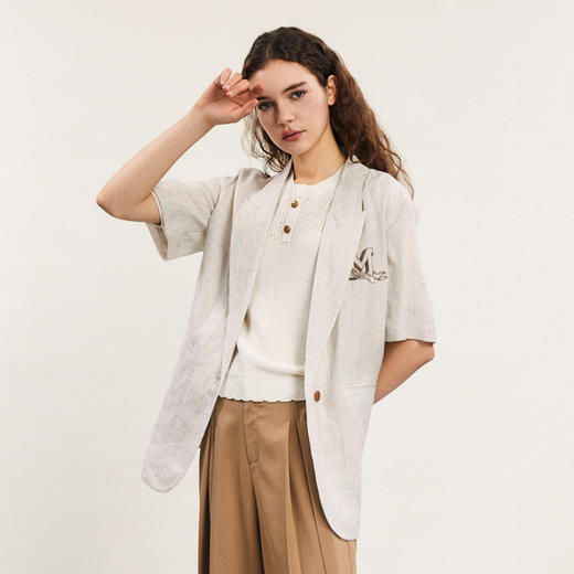 谜底西装外套短袖女2024春季新款亚麻透气宽松绣花西服241MW0142 商品图1