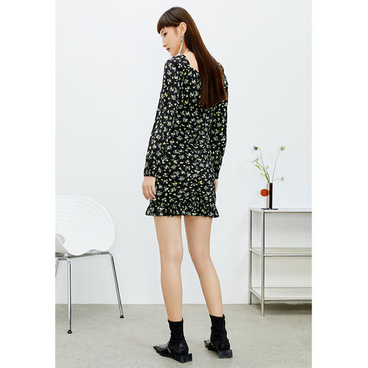 NEELLY纳俪商场同款复古桃心领碎花连衣裙女夏新款百搭时尚N22074Y04410 商品图3