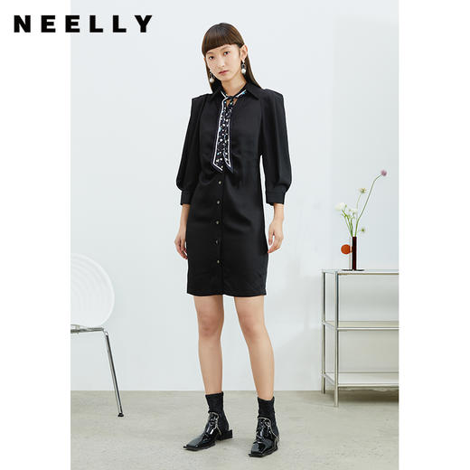 NEELLY纳俪商场同款连衣裙黑色百搭单排扣松紧腰通勤简约A字裙N22074Y04414 商品图2