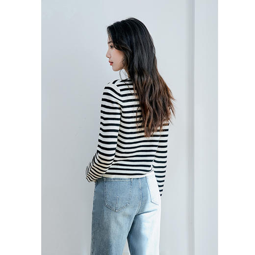 NEELLY纳俪商场同款V领条纹黑白撞色针织衫元气减龄百搭开衫上衣N23084A03307 商品图3