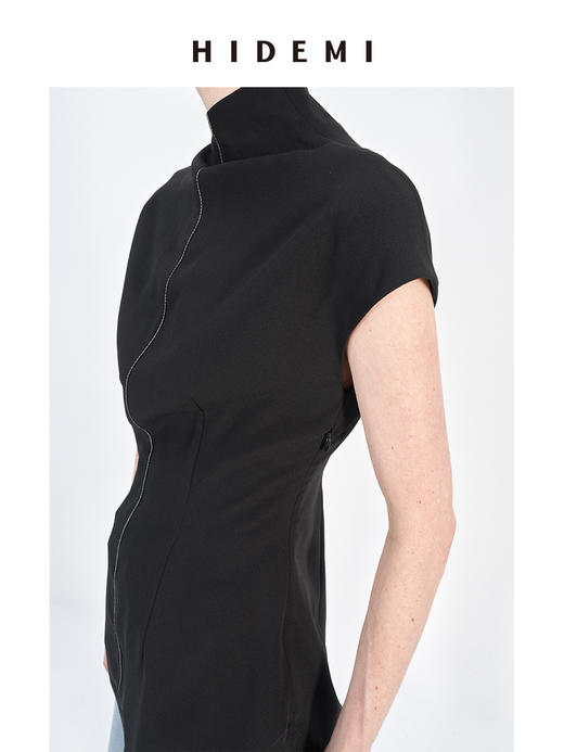 HIDEMI 极简设线条设计感走线黑白撞色不对称立领收腰上衣 商品图4
