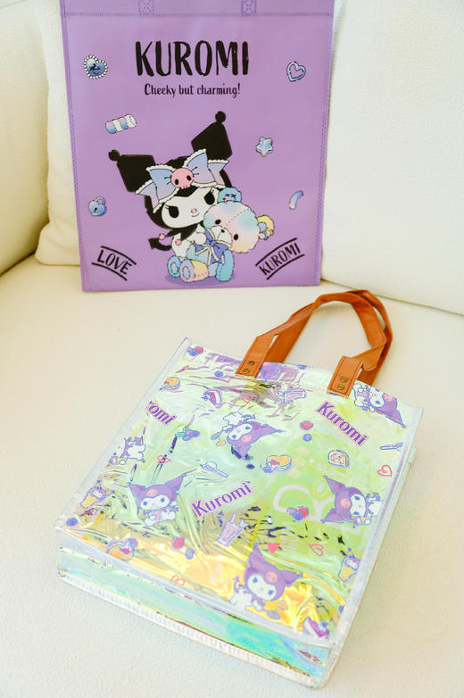 【 理想生活10000】三丽鸥正版授权❗上海久光、雅品嘉等各大高端商场在售！【遊器物炫彩镭射单肩包】梦幻炫彩单肩包，果冻感十足，夏天一下就近了，一眼心动，还有精美包装 商品图9