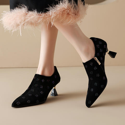 【预售5天】春季新款，磨砂小皮鞋爆款水钻尖头女鞋网红爆款磨砂黑色鞋子HYT&A7297 商品图0