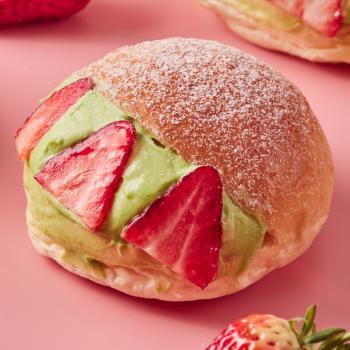 开心草莓厚奶油面包 商品图0