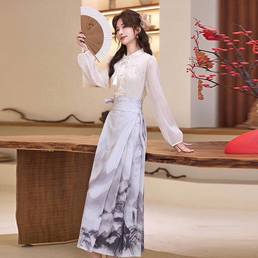 春夏季新款，民族风绣花衬衫+古典长裙两件套HR-BLKE9907 商品图0