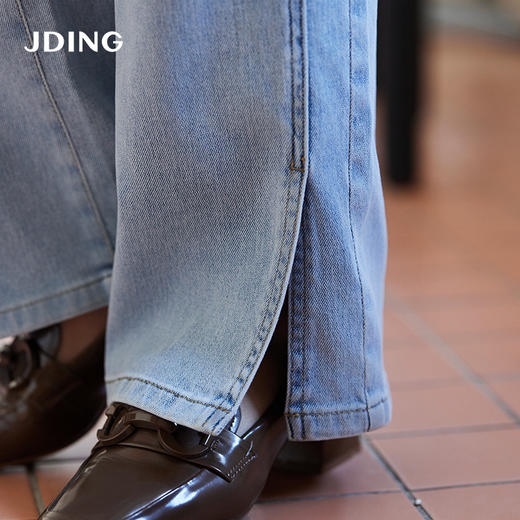 【商场同款】CJTJ304 “时髦长款开叉裤” 好穿显瘦的蓝色牛仔裤 裤口开叉 行走灵动自然 柔软弹性 坐立舒适不拘束 商品图6