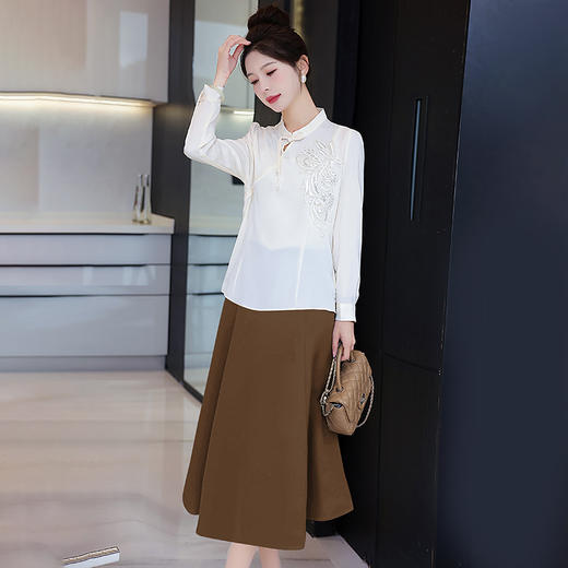 HR WHA691-69时尚复古风拼接刺绣洋气A裙两件套 商品图2