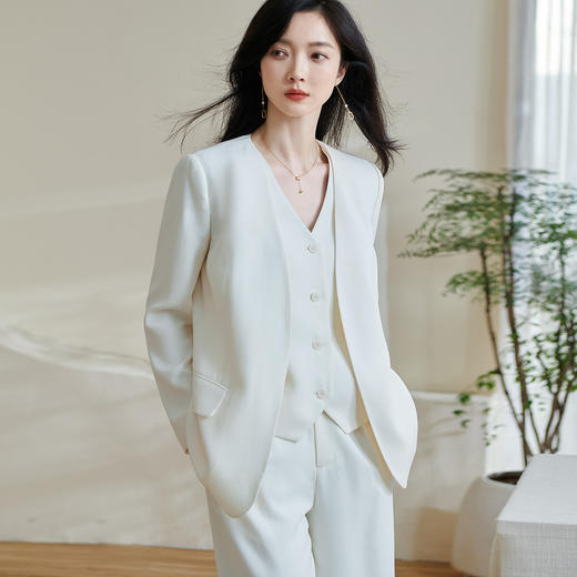 【醋纤外套】2026春季新款洋气时髦通勤百搭无扣长袖外套女 商品图5