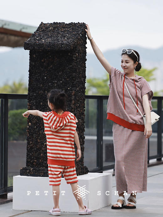 PETIT SCHAN小闪  CLO#252  Daybreak 破晓 日本进口棉纱秋冬新款卫衣式无袖连帽上衣 商品图2