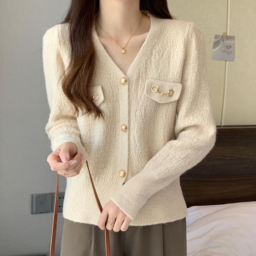 「法式小香风！三色可选」气质v领针织开衫女 2024春季新款软糯宽松显瘦外套上衣 商品图0