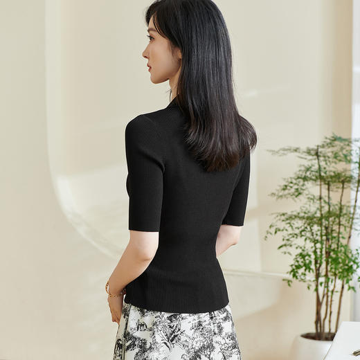 剩S/M/L/XL 【气质针织衫】2026春季新款时尚知性优雅修身显瘦上衣 商品图6