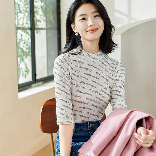 剩S 【字母印花T恤】2026春季新款时尚气质圆领百搭上衣 商品图1