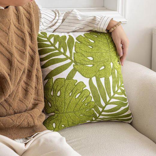 水星家纺抱枕办公室午睡沙发床头卡通靠垫 现代刺绣靠垫 花语刺绣靠垫(毛巾绿叶) 45cm×45cm 商品图2