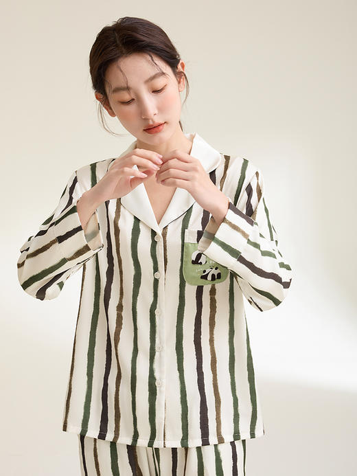 康妮雅女式长袖长裤开襟套装 商品图2