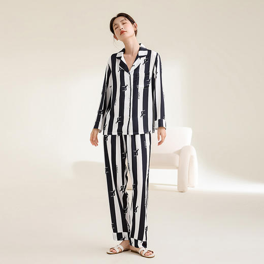 康妮雅女式长袖长裤开襟套装 商品图0