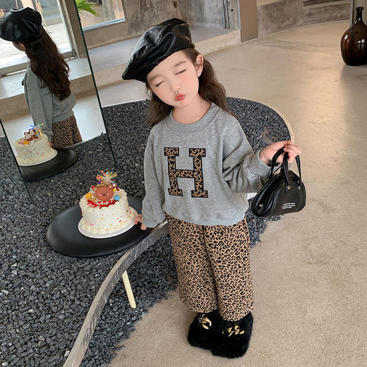【chao好看，怎么穿都型！】潮流爆款套装女童春秋新款女，时尚洋气棉质卫衣儿儿童豹纹阔腿裤两件套，糅合运动和时尚，随心切换酷飒与甜心模式！ 商品图5