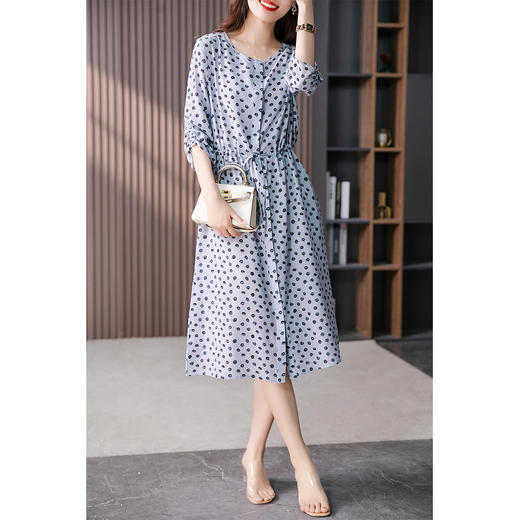 法式波点碎花真丝连衣裙女2024夏季新款韩版宽松桑蚕丝长裙 商品图2