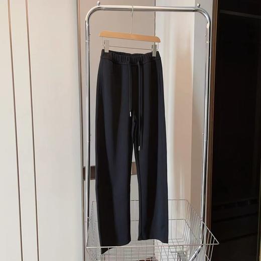 爆款轻氧弯弯裤，高腰宽松设计  /摸上去质感满满，福利价89.9 商品图6